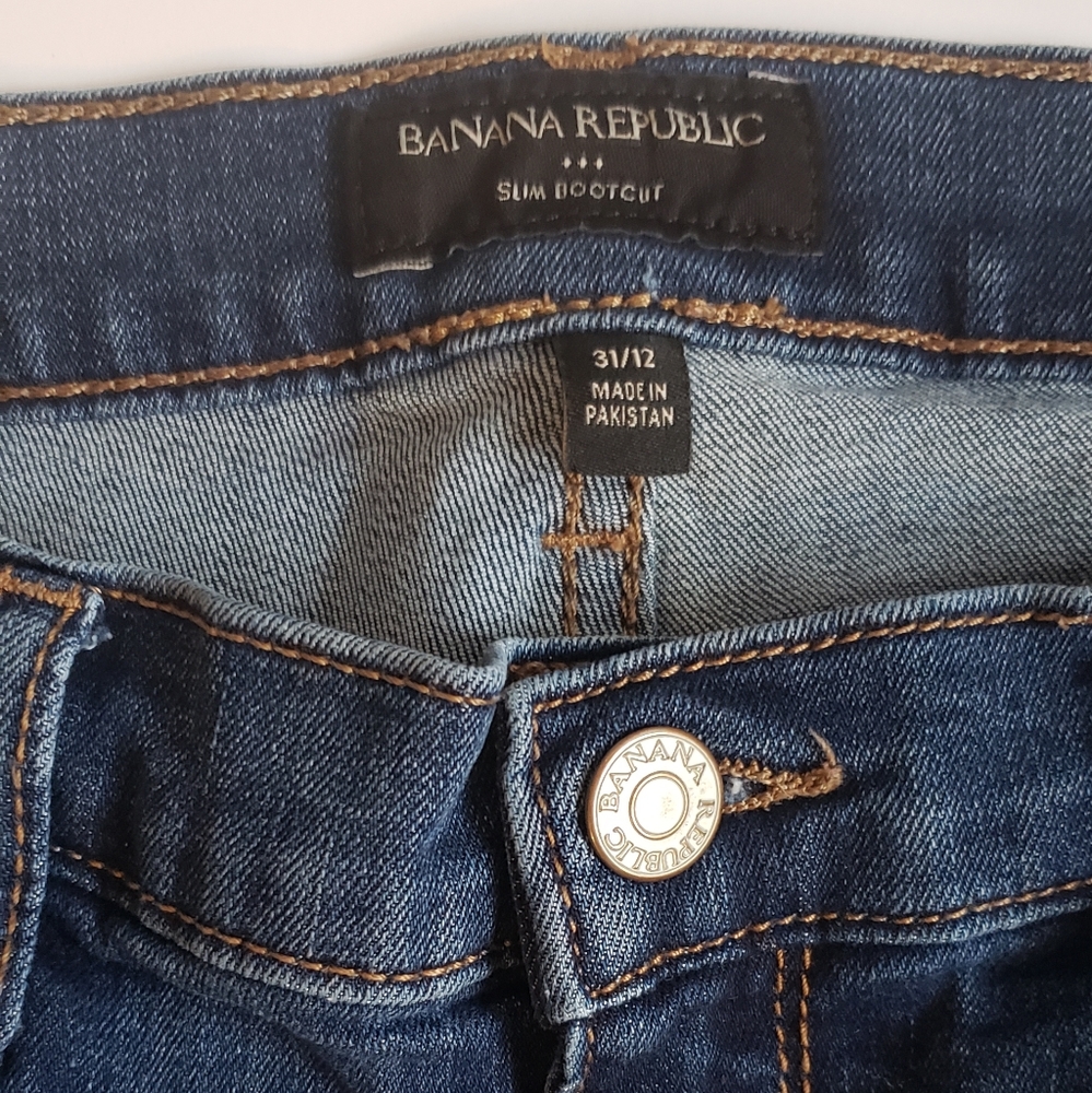 Banana Republic Bootcut Jeans. - Picture 3 of 7